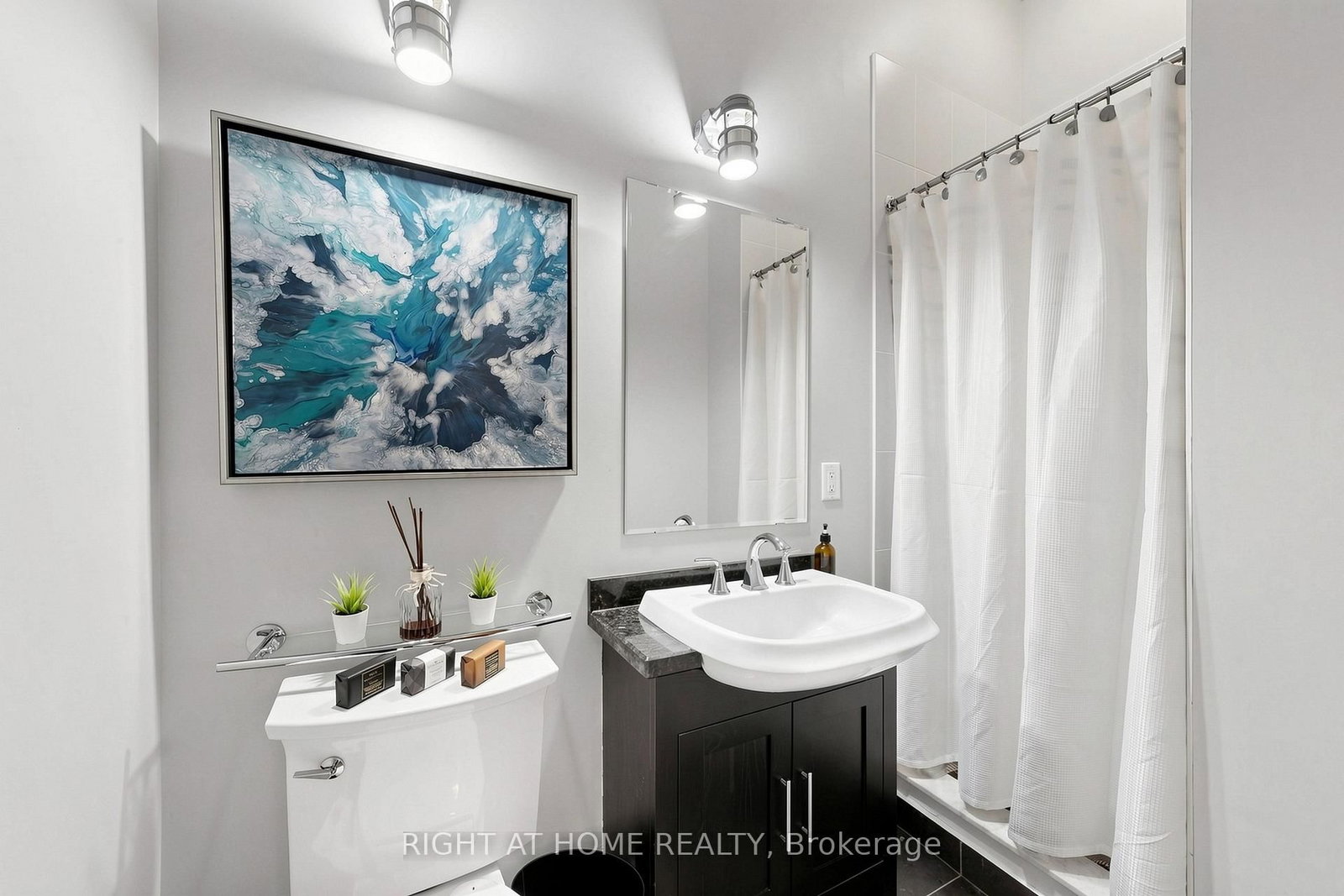 135 Dalhousie Street, Unit 305 - Photo 24