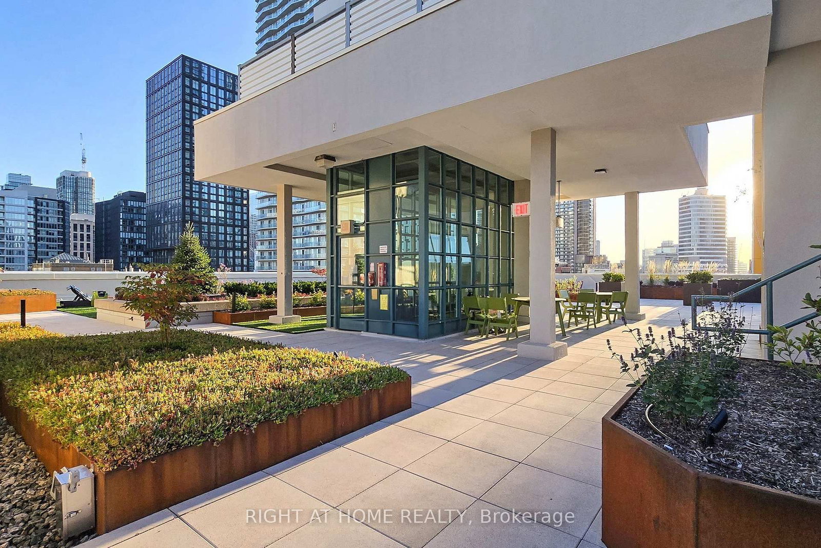 135 Dalhousie Street, Unit 305 - Photo 30