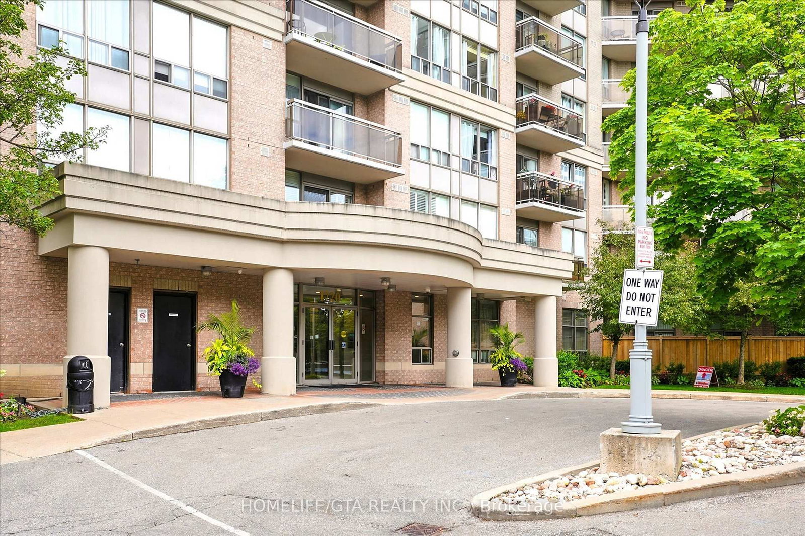 821-1720 Eglinton Avenue, Toronto, ON, photo 4