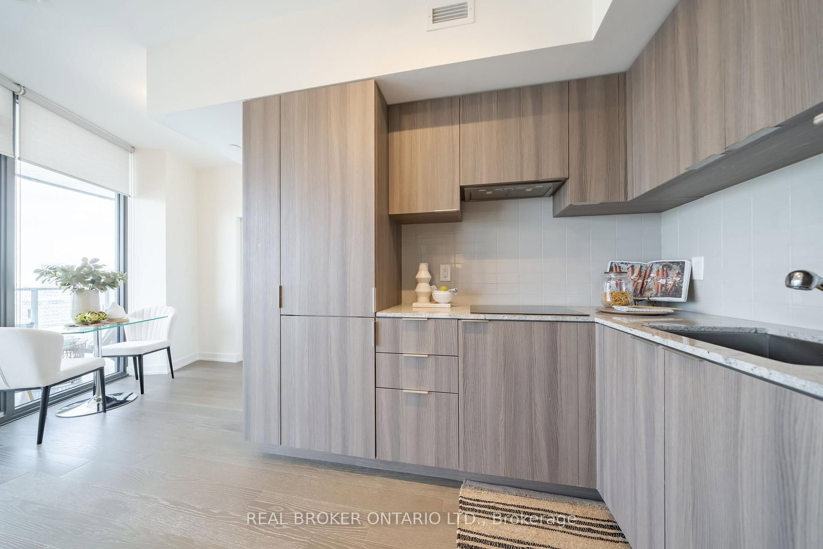 11 Wellesley Street W, Unit 5611 - Photo 10
