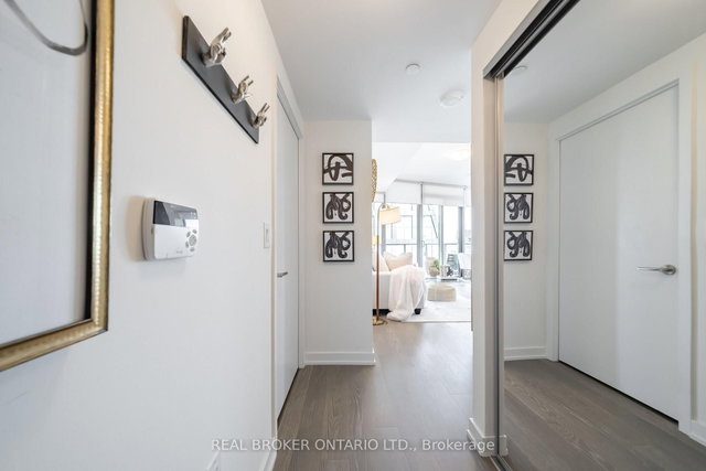 5611 - 11 Wellesley Street W