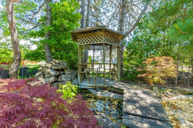 13 Ballyconnor Court
