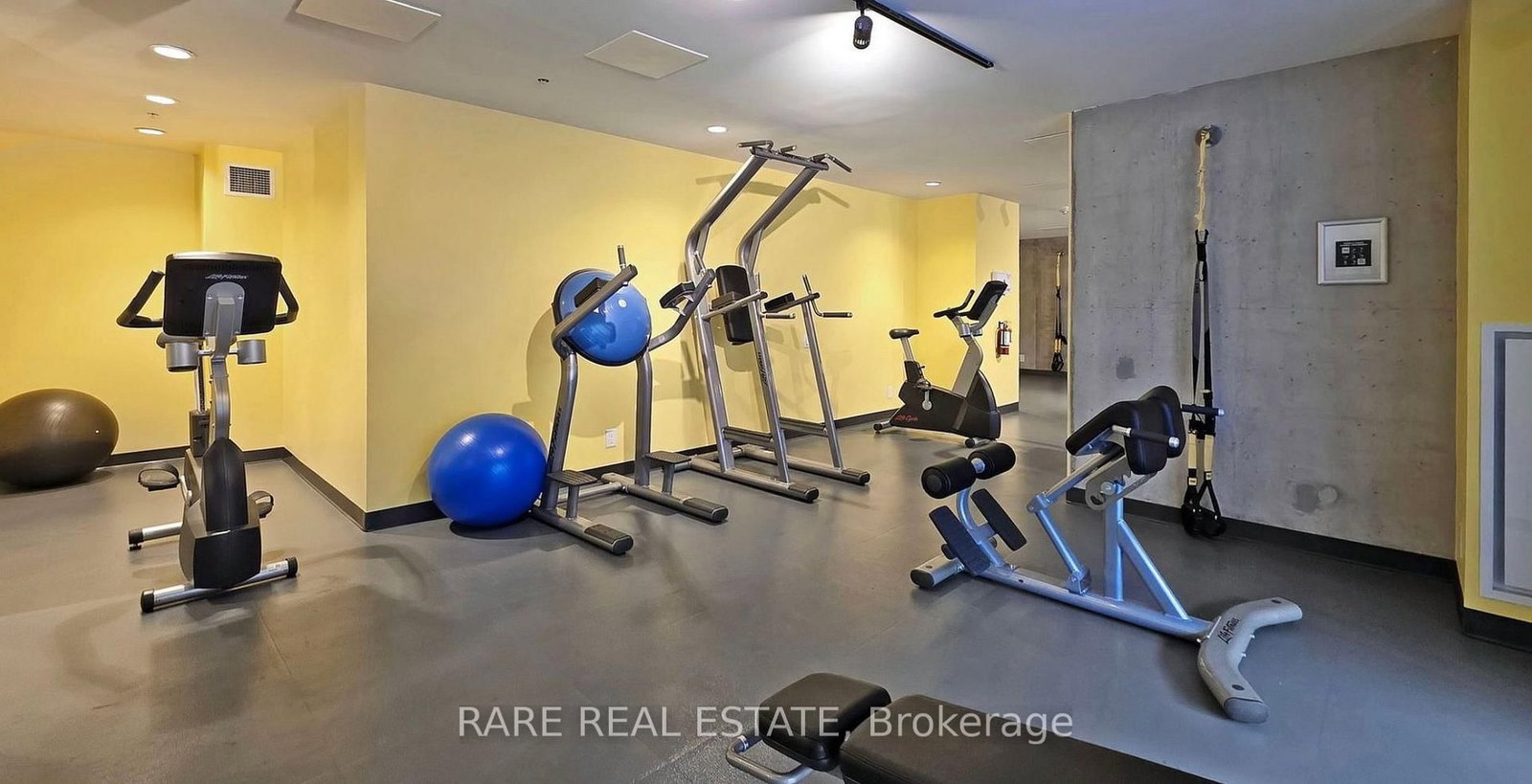 39 Brant Street, Unit 421 - Photo 17