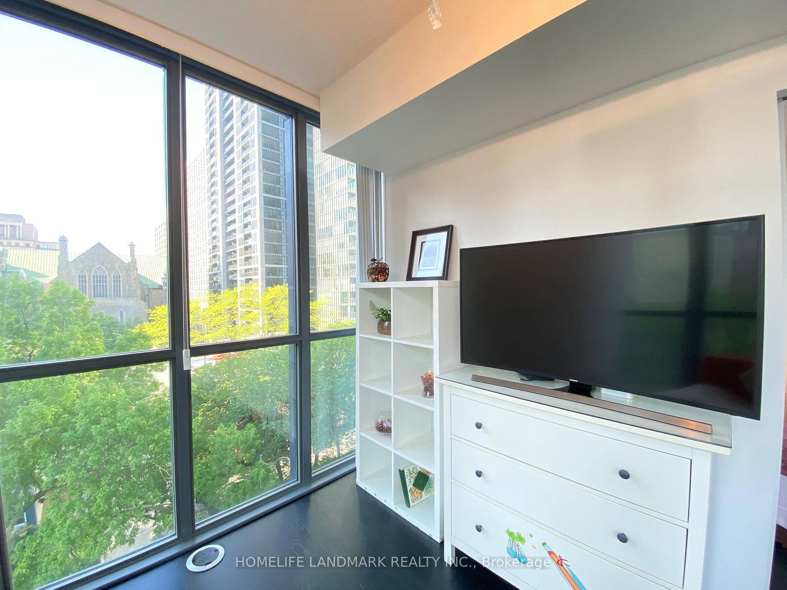 101 Charles Street E, Unit 606 - Photo 11