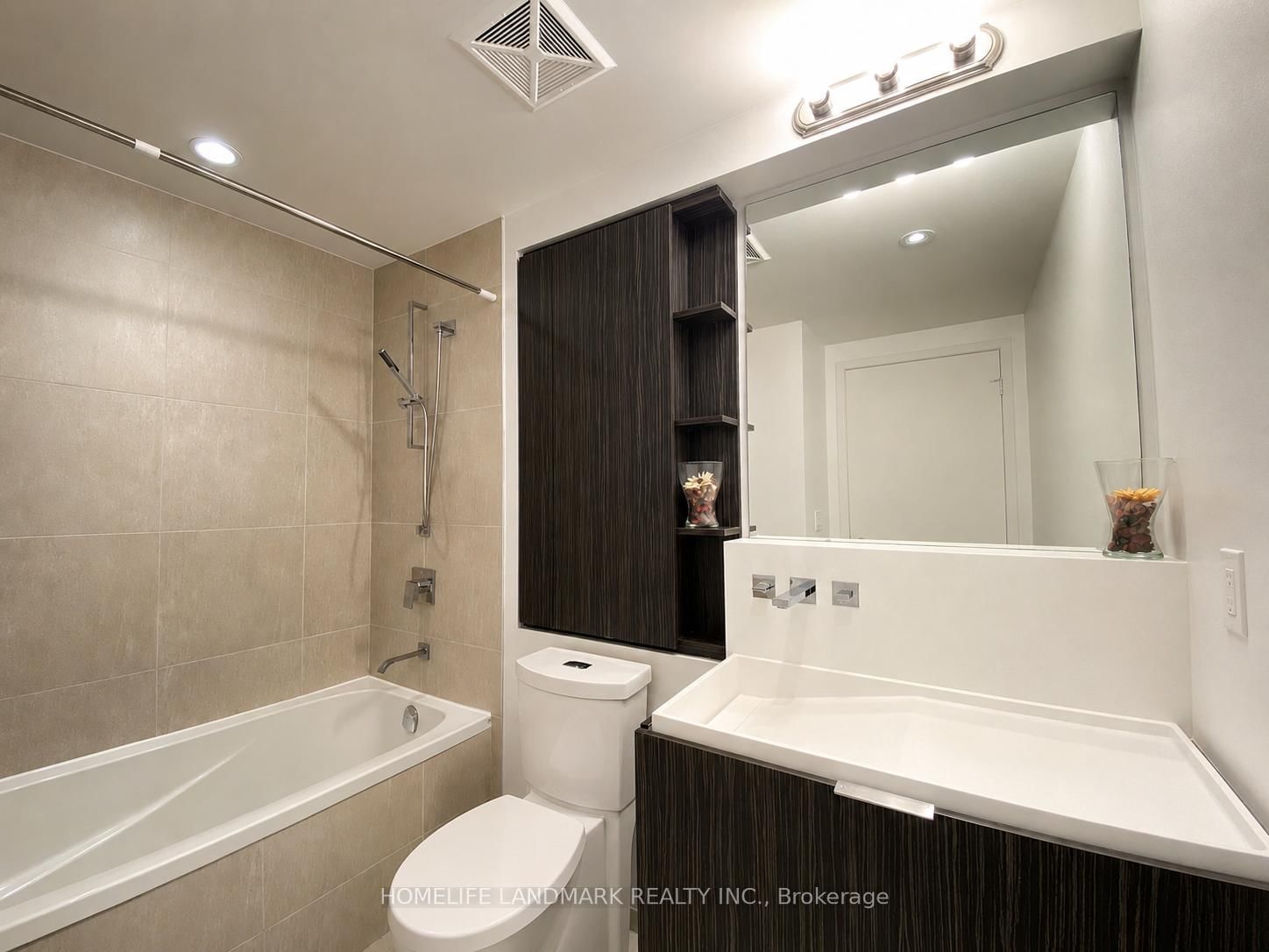 101 Charles Street E, Unit 606 - Photo 24
