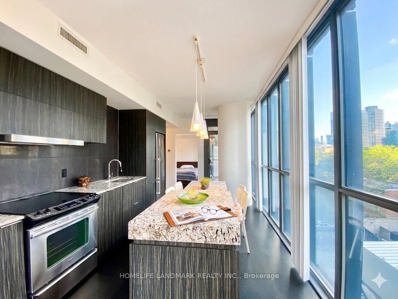 606 - 101 Charles Street E