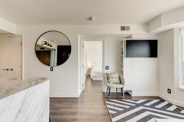 155 Yorkville Avenue, Unit 2018 - Photo 22