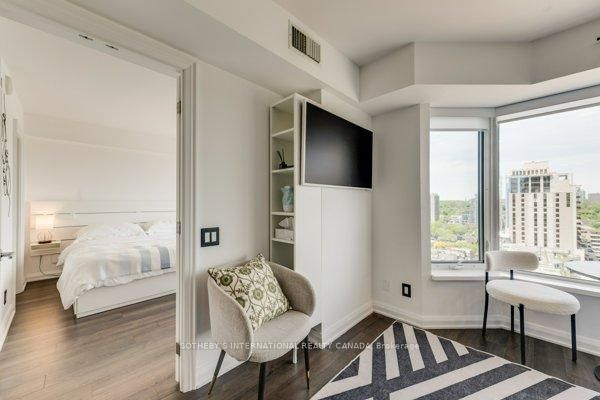 155 Yorkville Avenue, Unit 2018 - Photo 23