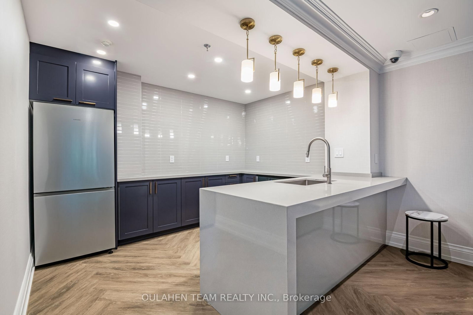 51 Harrison Garden Boulevard, Unit 202 - Photo 28
