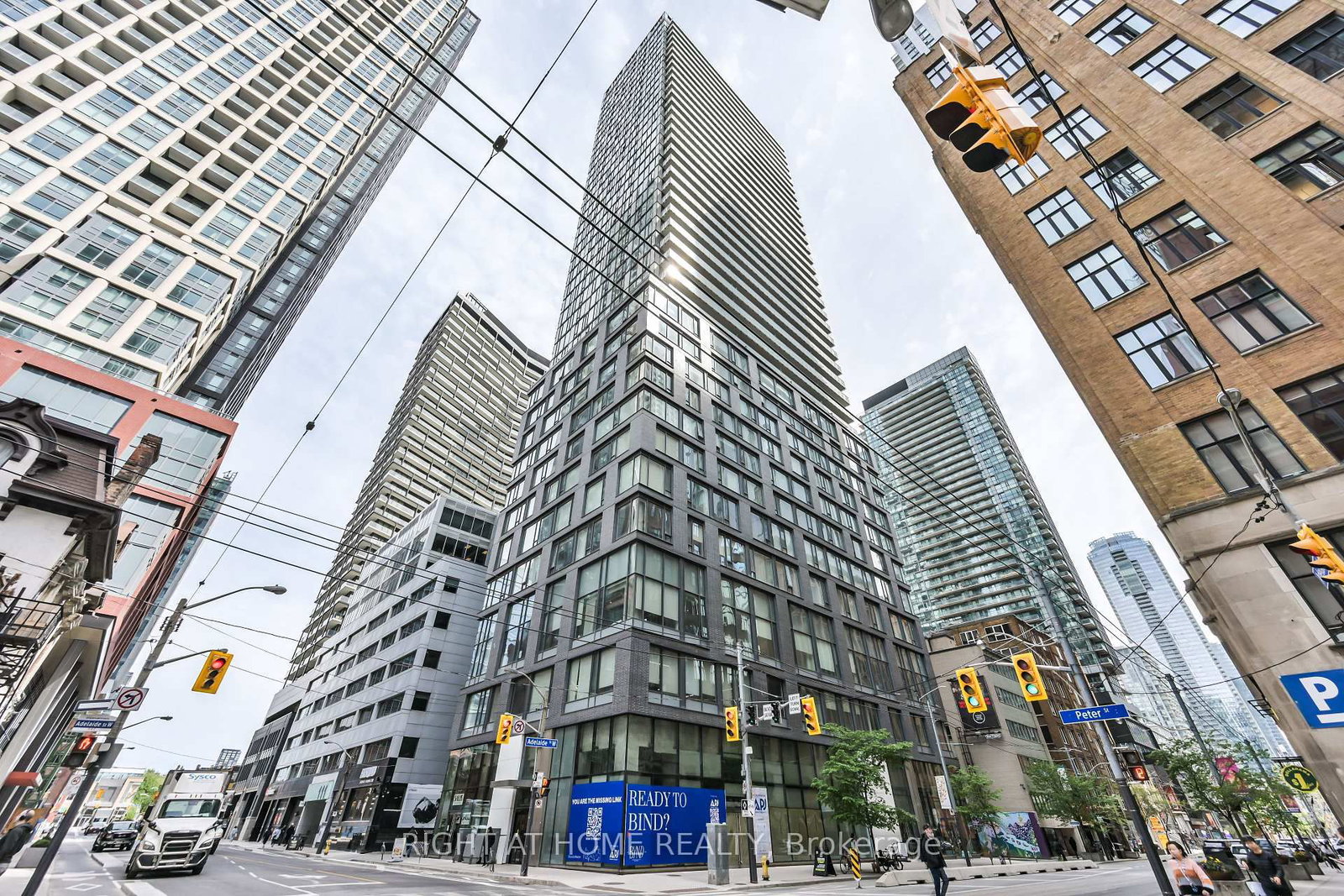 101 Peter Street W