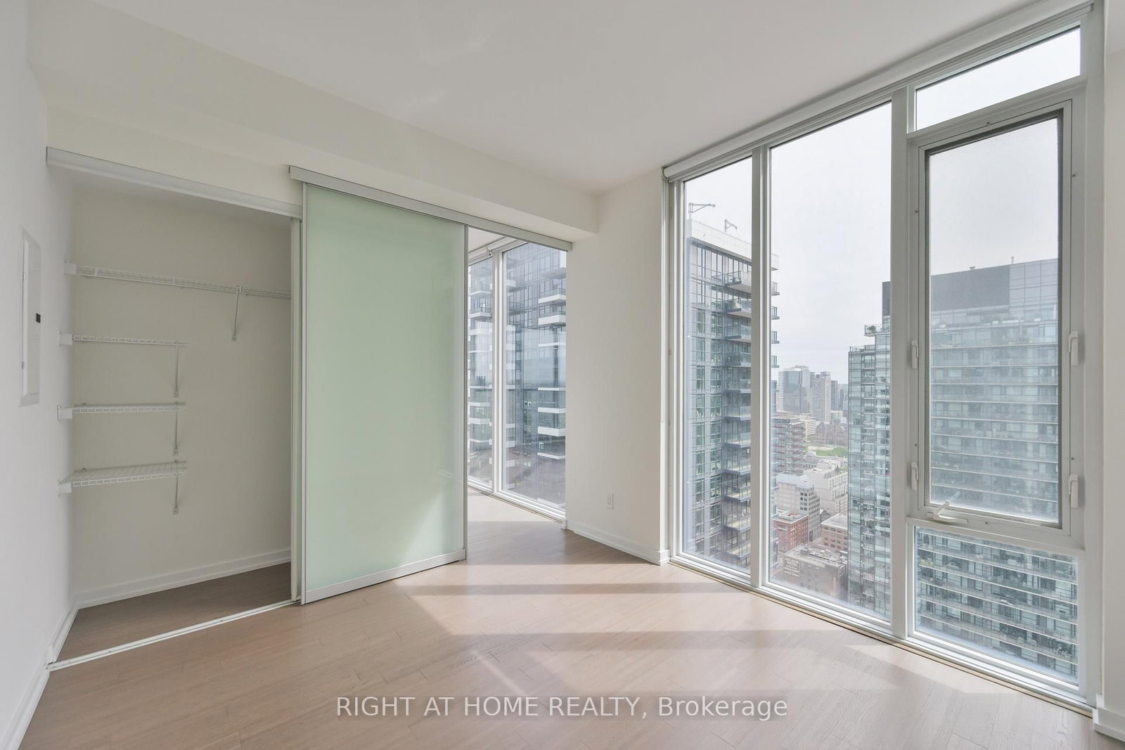 101 Peter Street W, Unit 3903 - Photo 15