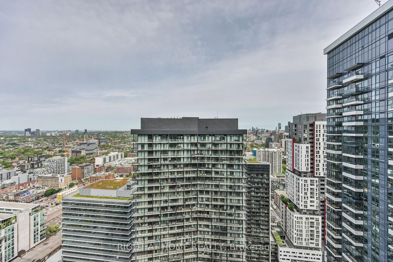 101 W Peter Street • #3903 • Toronto, ON photo 21