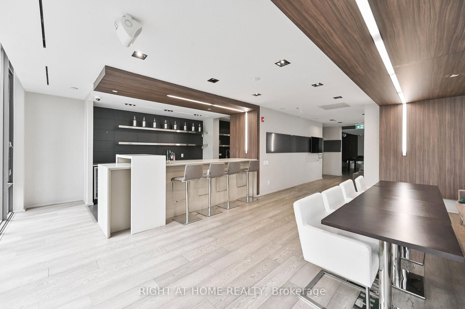 101 Peter Street W, Unit 3903 - Photo 25