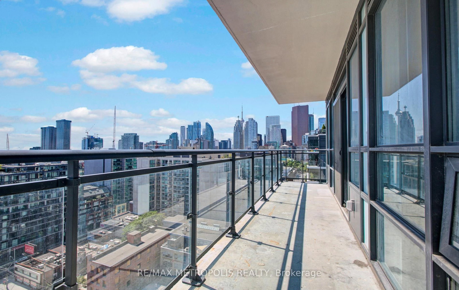 460 Adelaide Street E, Unit 2015 - Photo 19