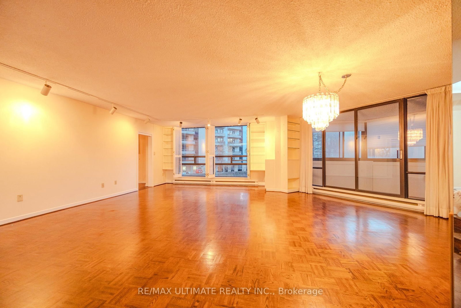 240 Heath Street W • #201 • Toronto, ON photo 11