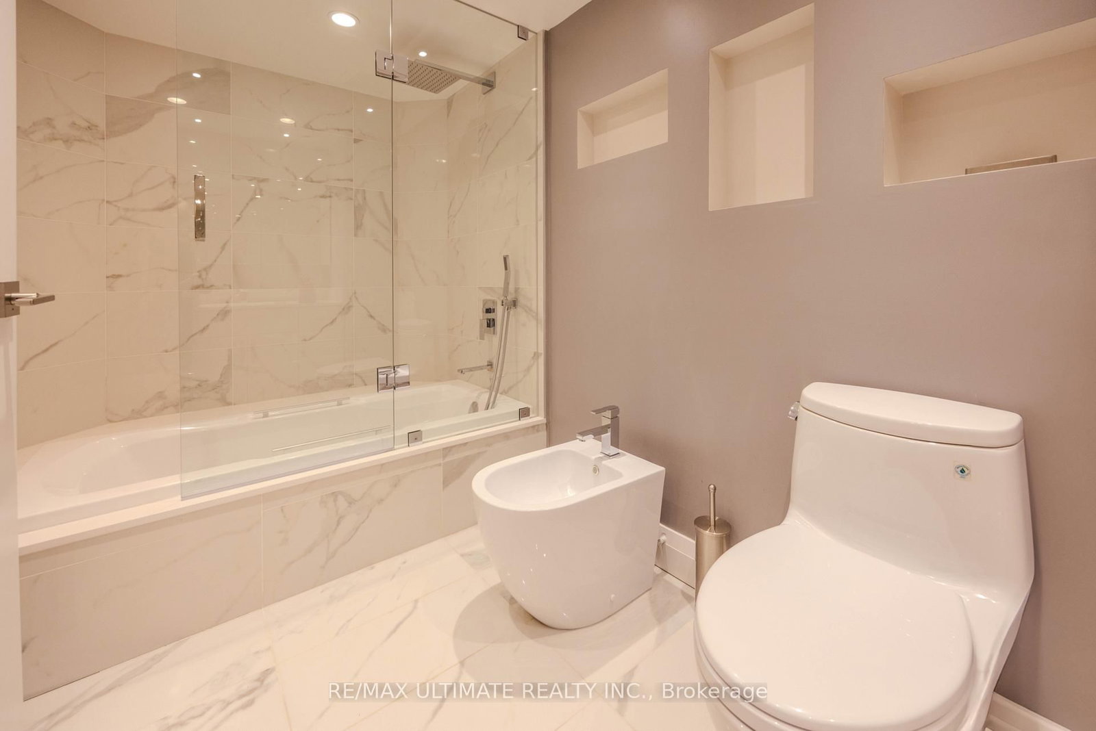 240 Heath Street W • #201 • Toronto, ON photo 19