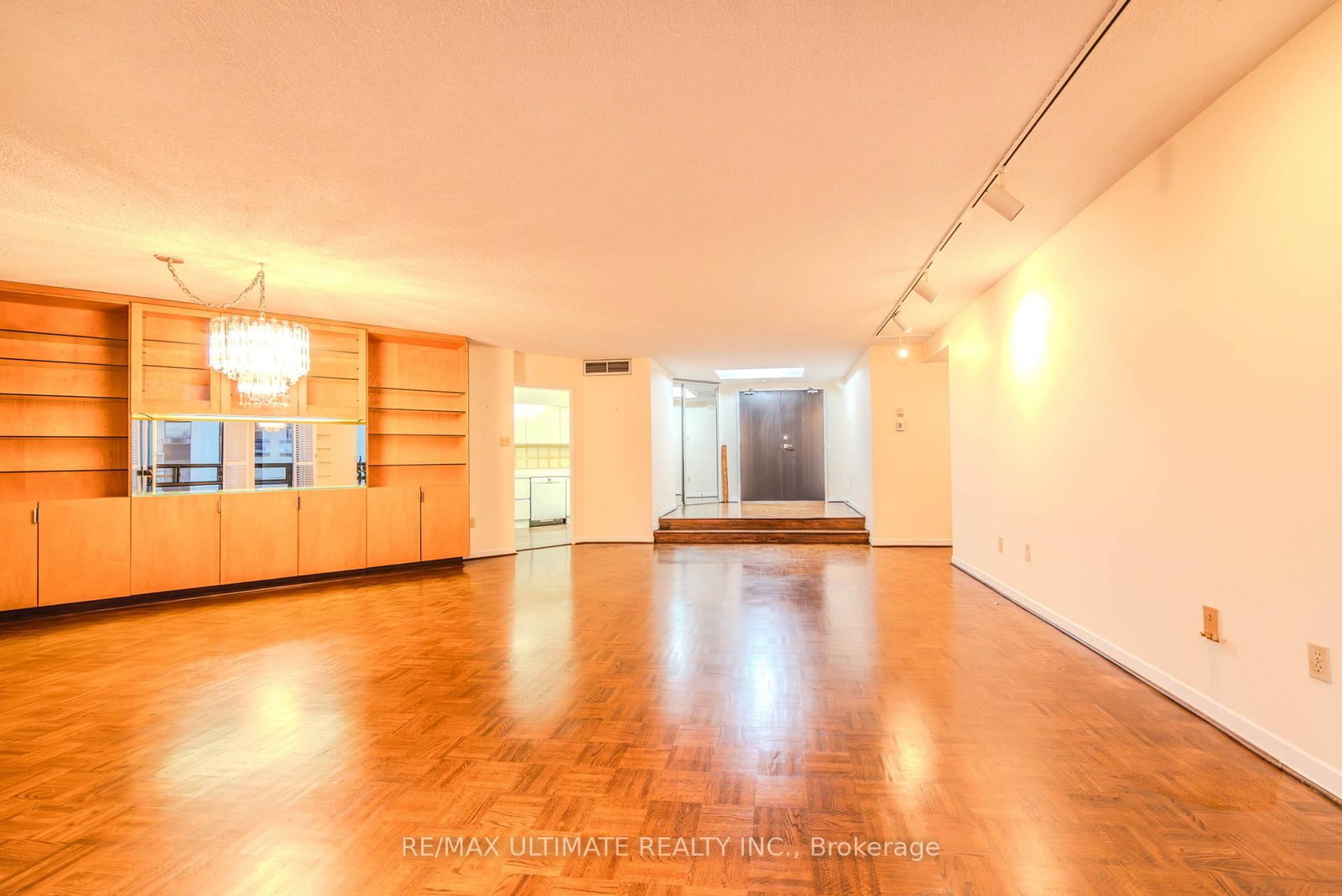 240 Heath Street W • #201 • Toronto, ON photo 26