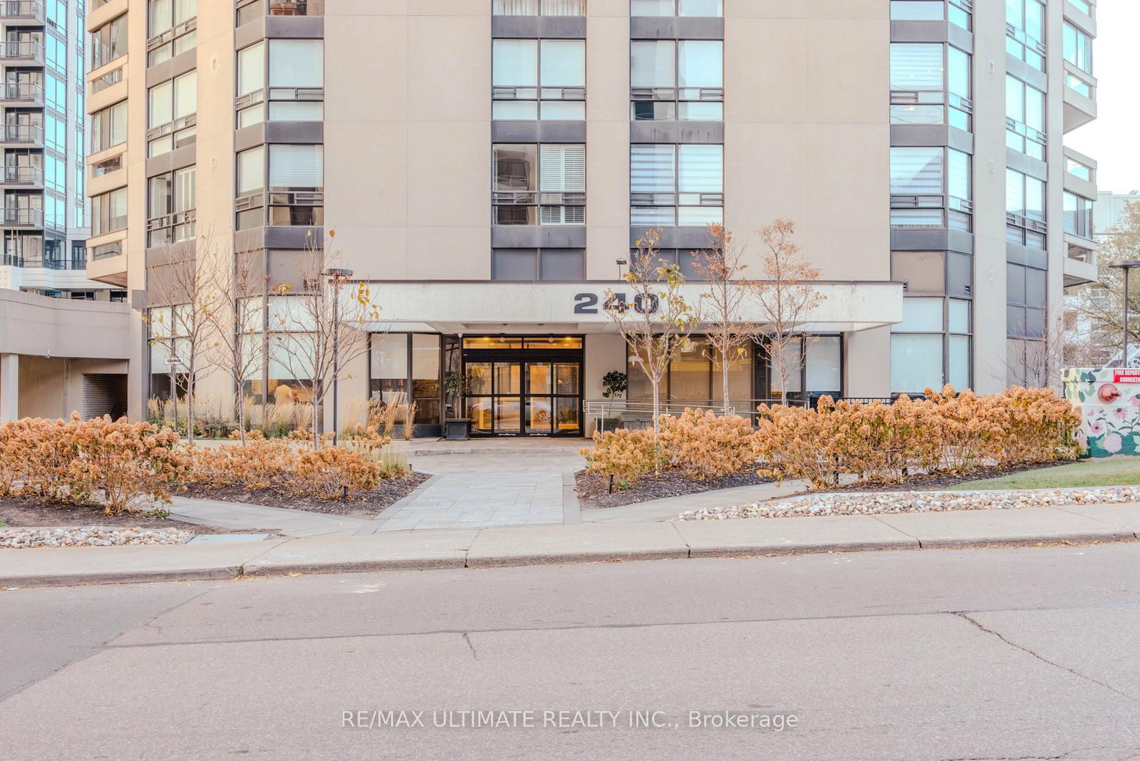 240 Heath Street W • #201 • Toronto, ON photo 34
