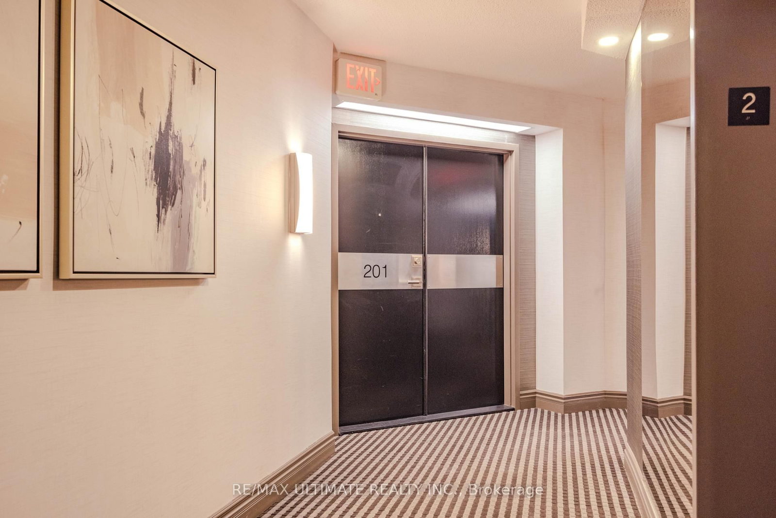 240 Heath Street W • #201 • Toronto, ON photo 7