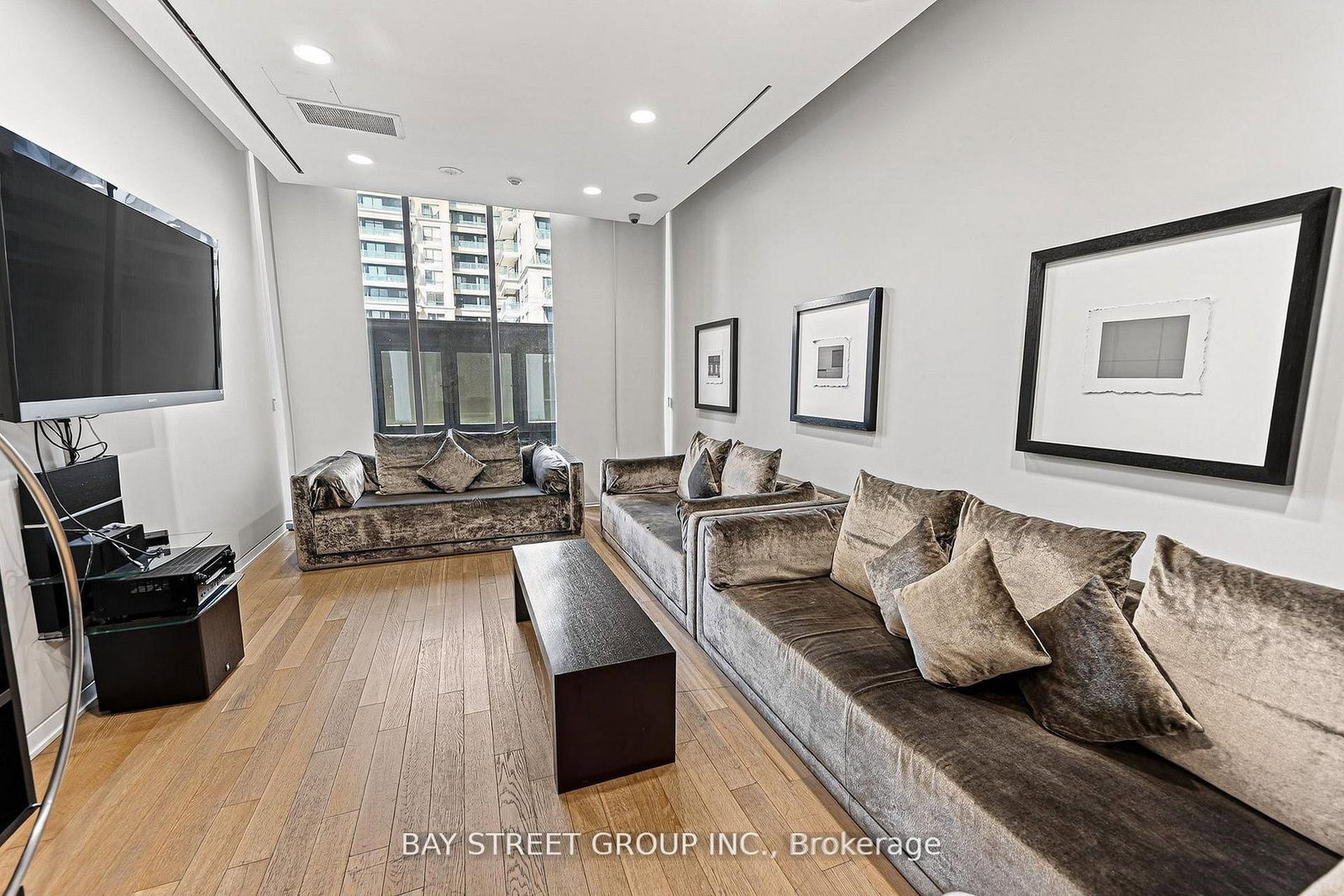 33 Charles Street E, Unit 3505 - Photo 35