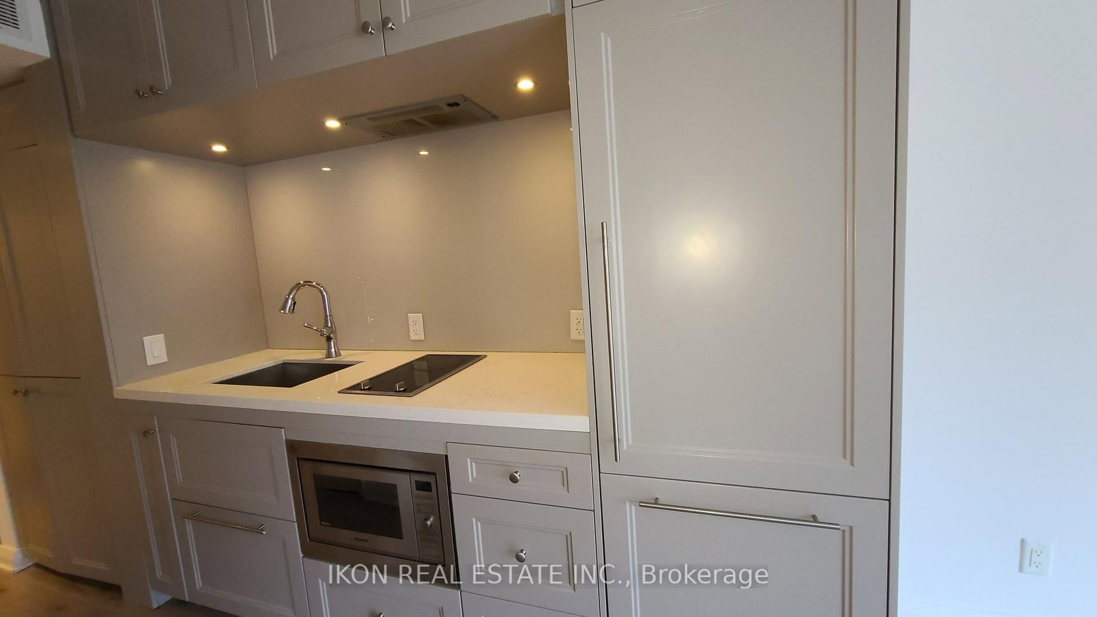 155 Yorkville Avenue, Unit 1013 - Photo 5