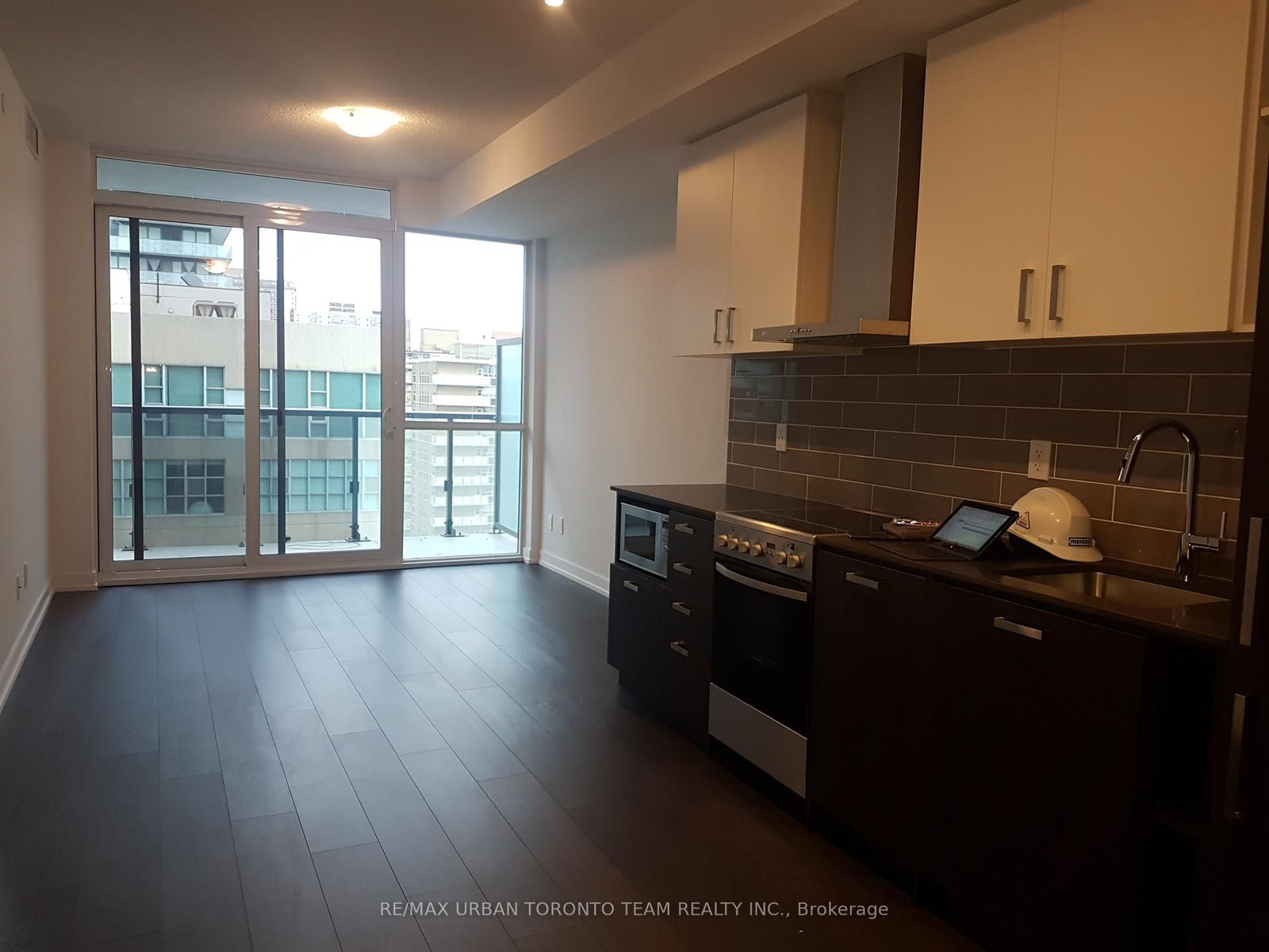 125 Redpath Avenue, Unit 906 - Photo 4