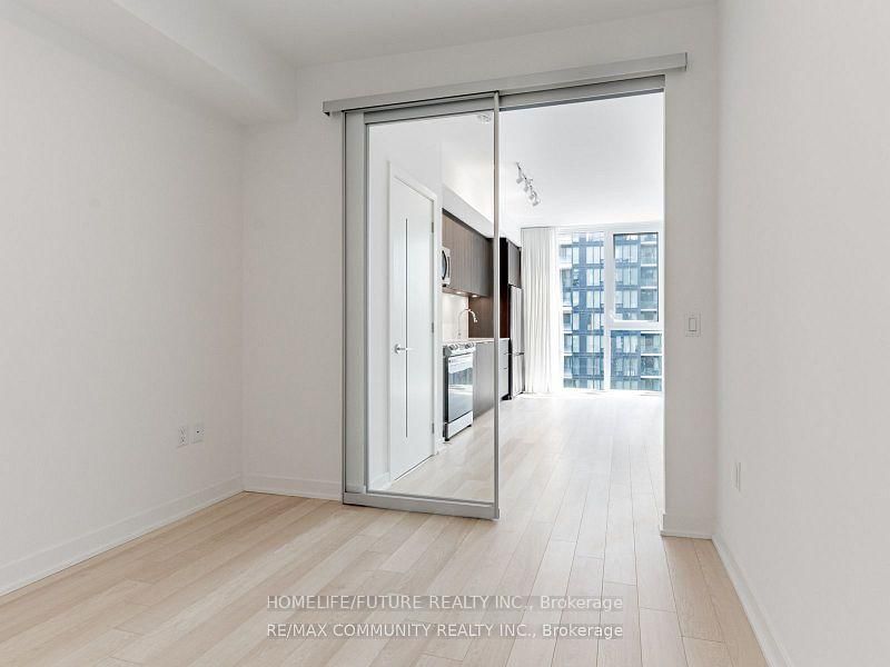 357 King Street W, Unit 3506 - Photo 19