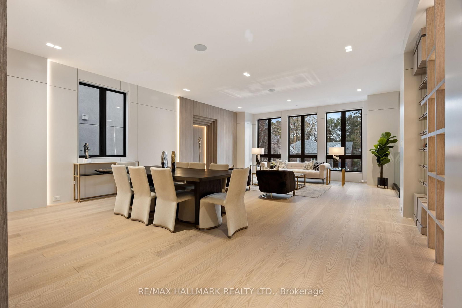 652 Bedford Park Avenue • Toronto, ON photo 10