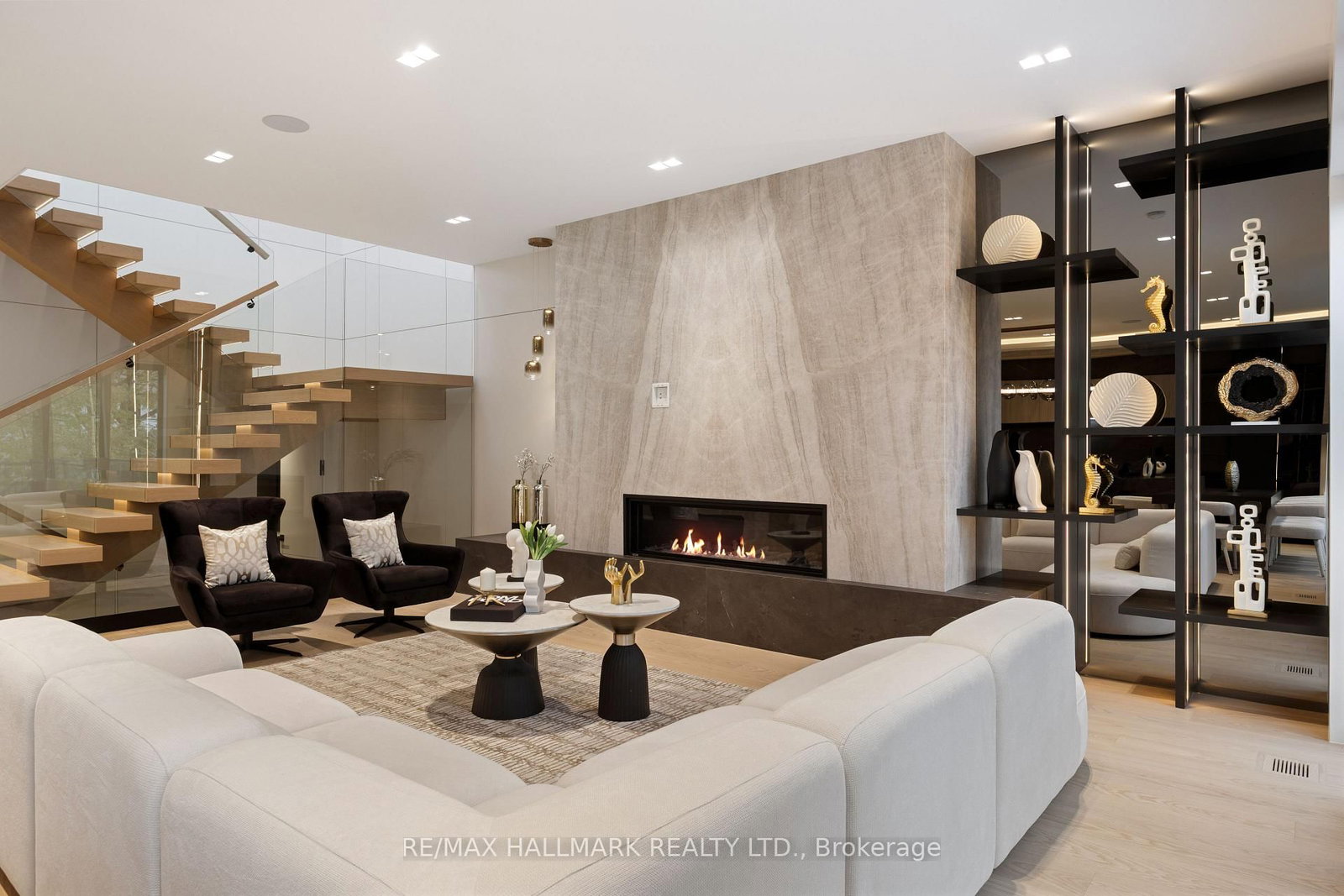 652 Bedford Park Avenue - Photo 16