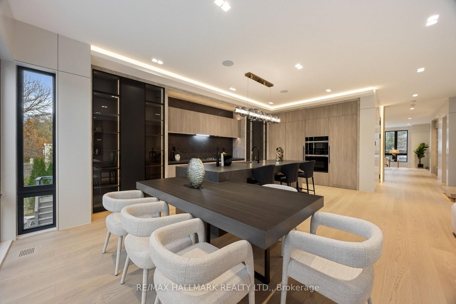 652 Bedford Park Avenue • Toronto, ON photo 17