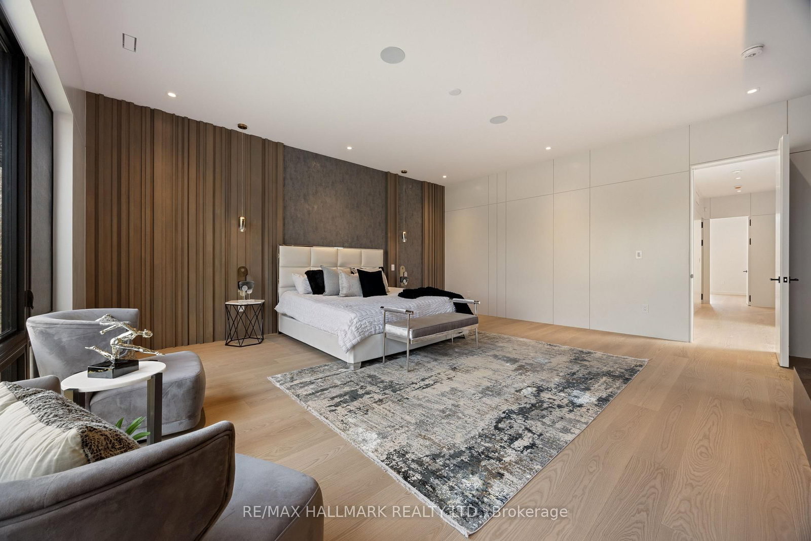652 Bedford Park Avenue • Toronto, ON photo 25