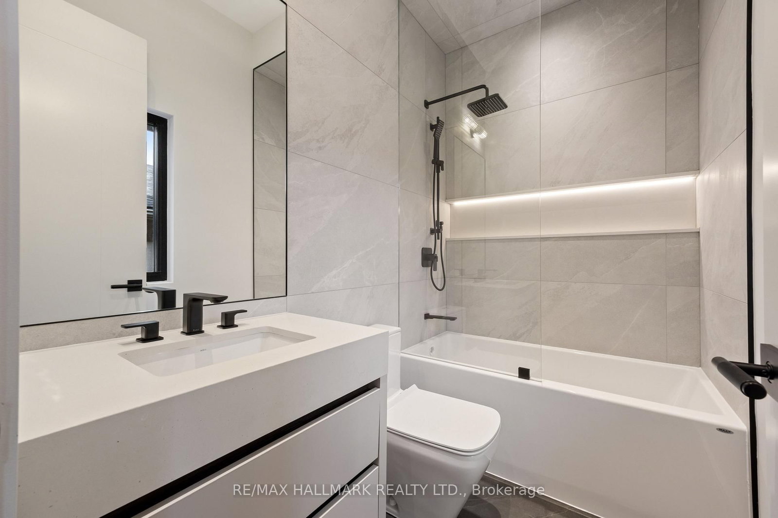 652 Bedford Park Avenue • Toronto, ON photo 36