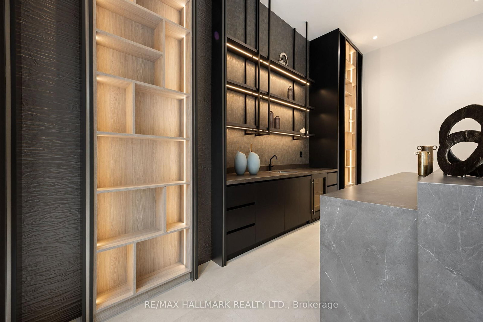 652 Bedford Park Avenue - Photo 43