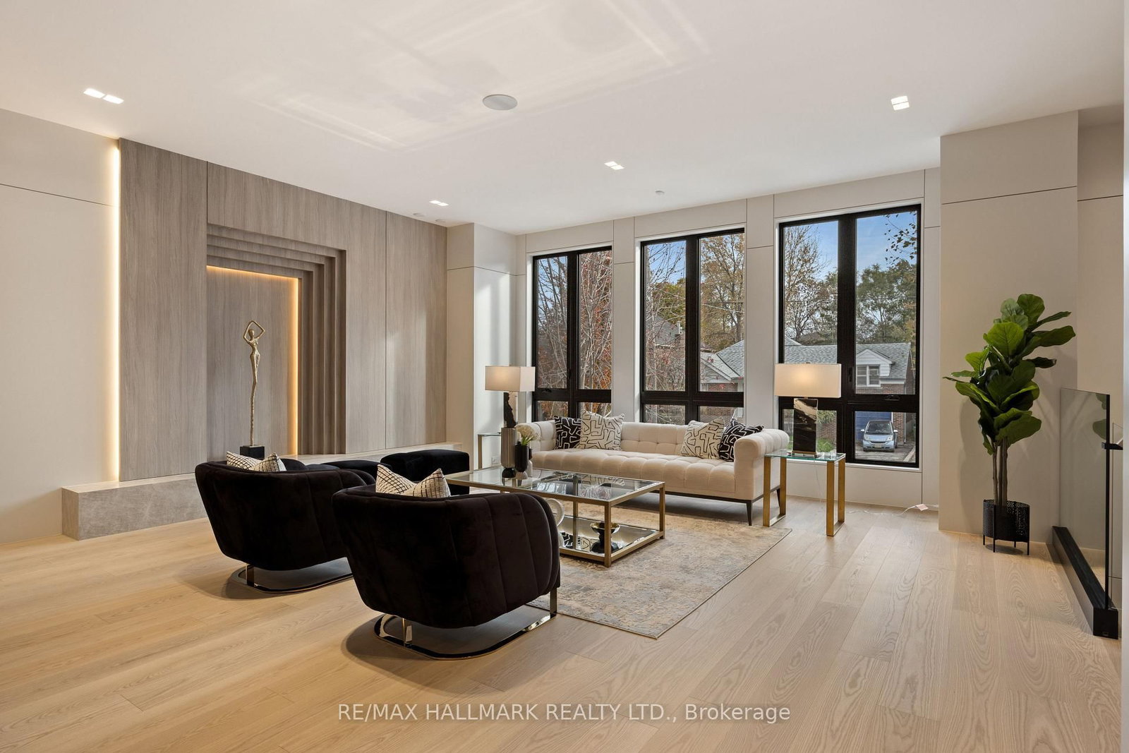 652 Bedford Park Avenue - Photo 6