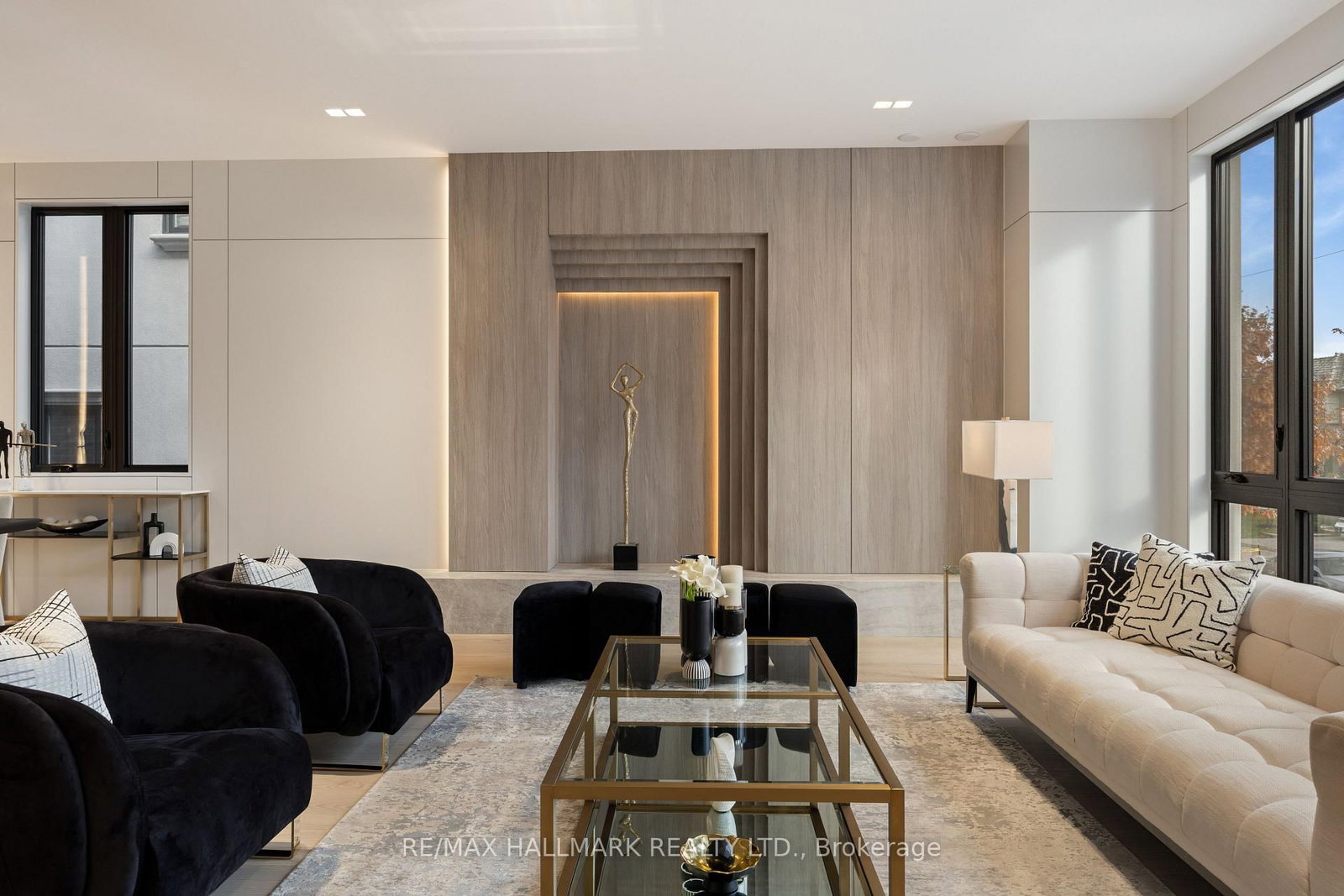 652 Bedford Park Avenue - Photo 7