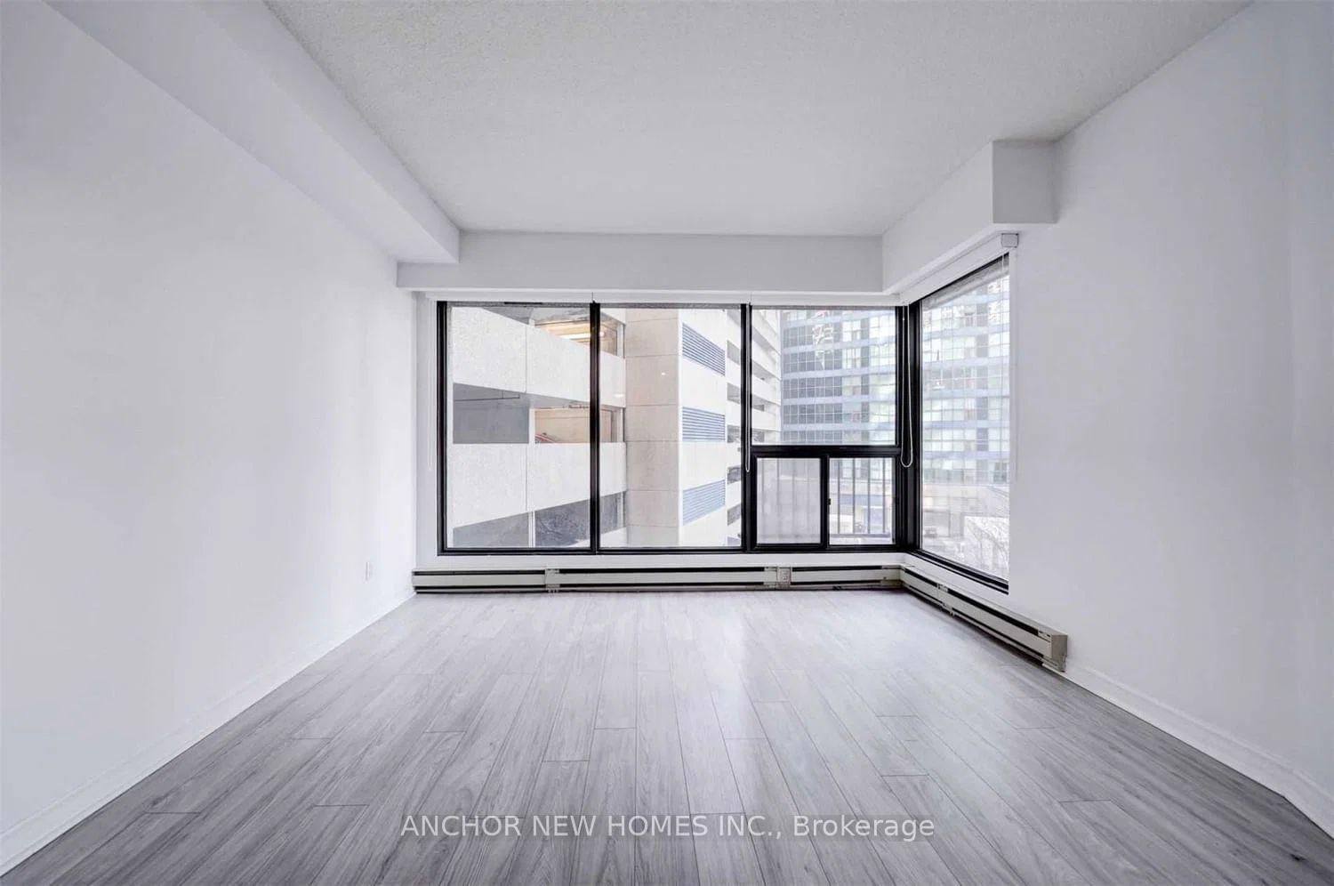 312-55 Harbour Square, Toronto, ON, photo 3