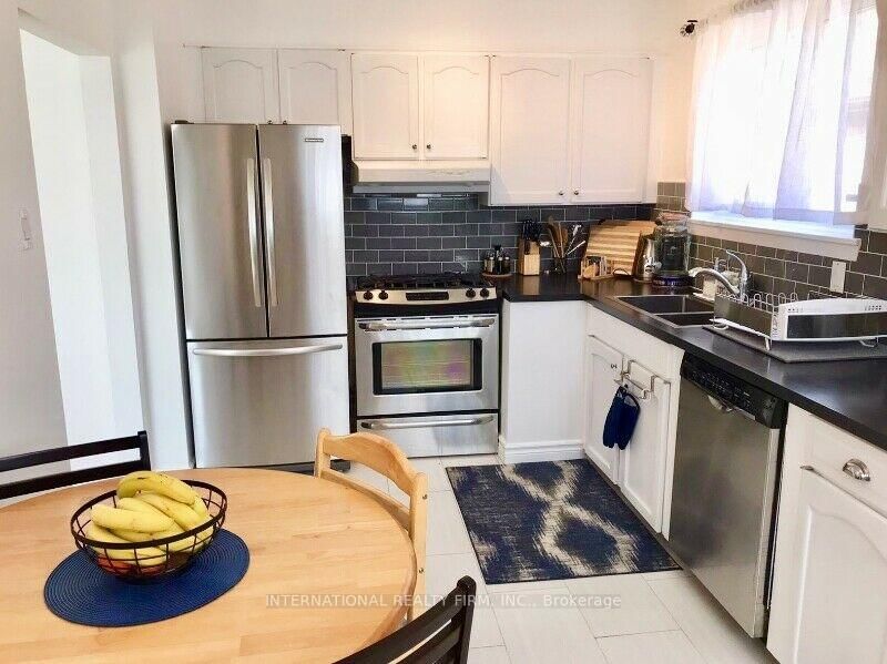 home for lease on Upper-77 Elise Terrace