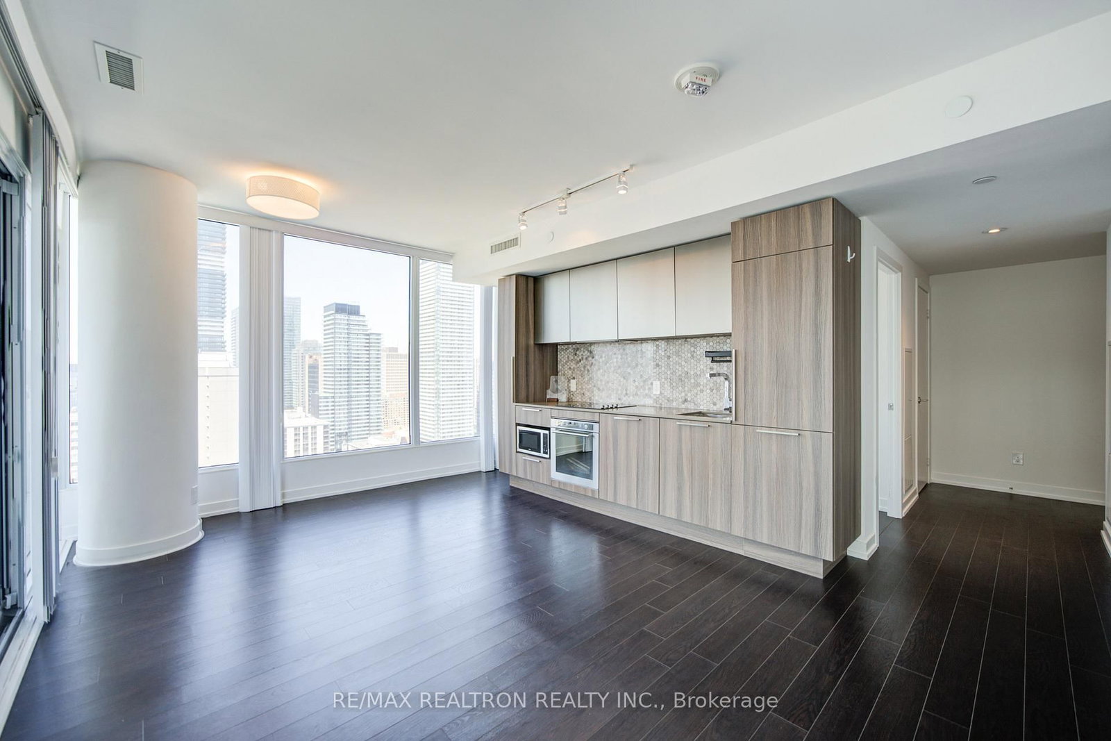 85 Wood Street, Unit 3303 - Photo 2