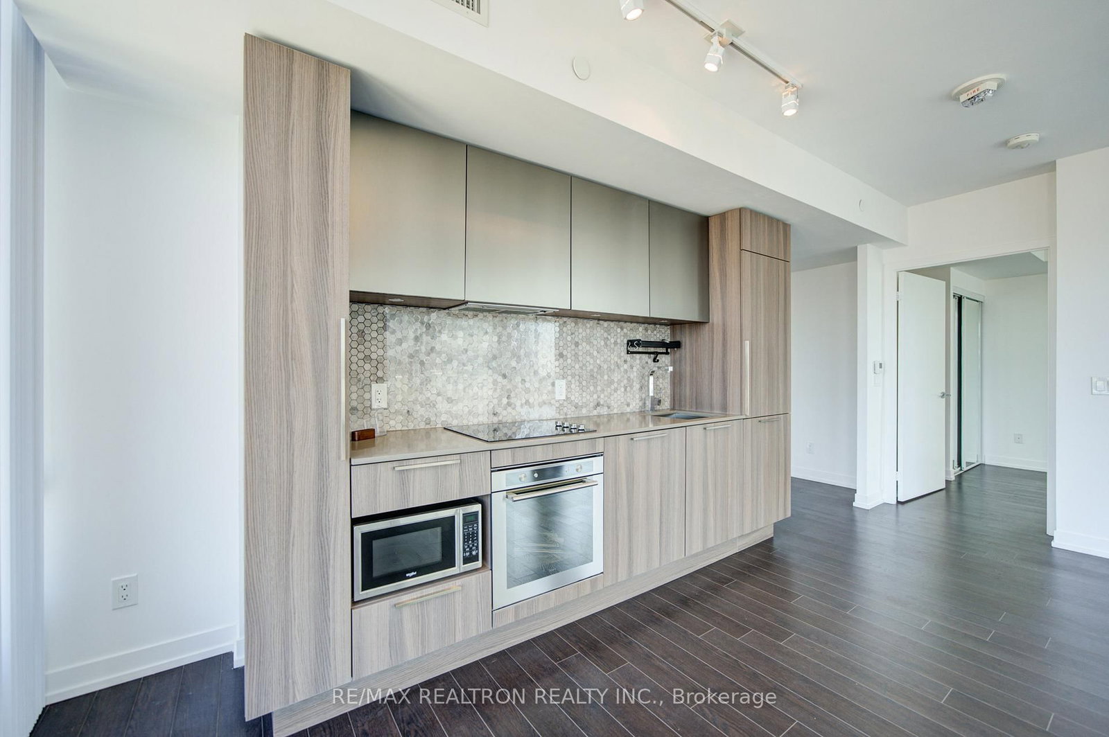 85 Wood Street, Unit 3303 - Photo 6