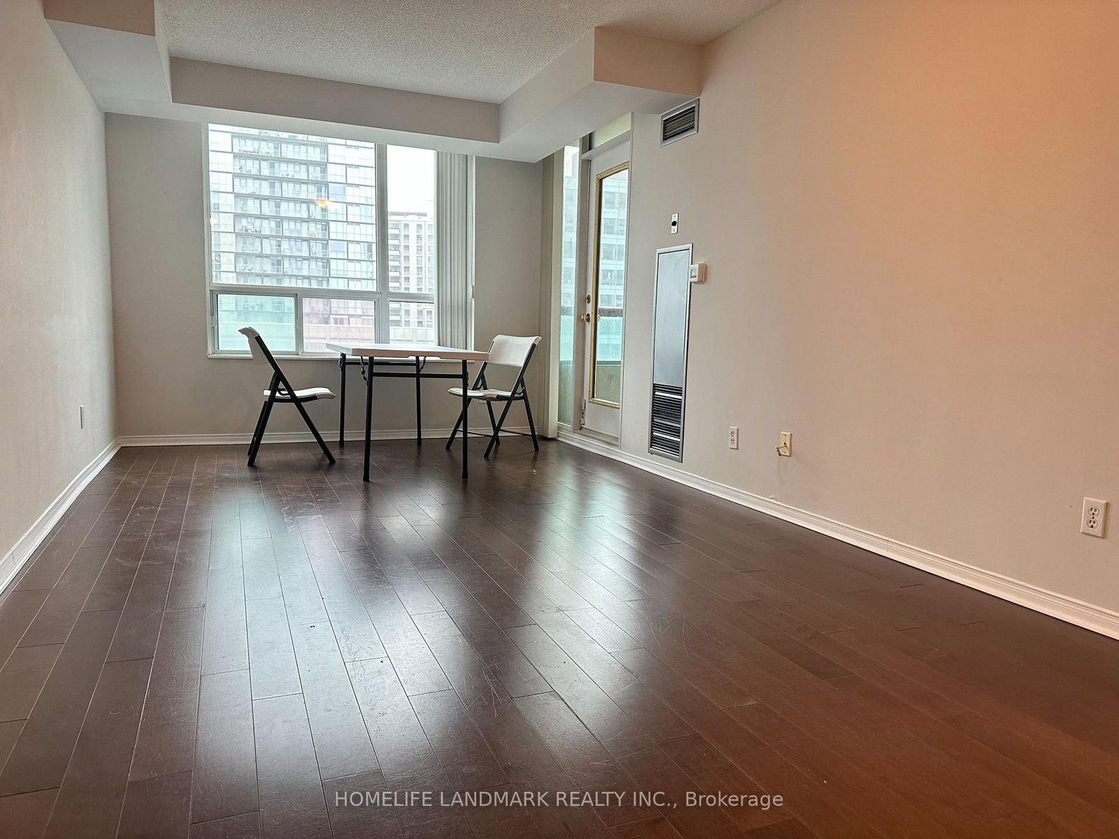 238 Doris Avenue, Unit 1011 - Photo 4