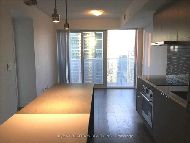 3505 - 88 Harbour Street