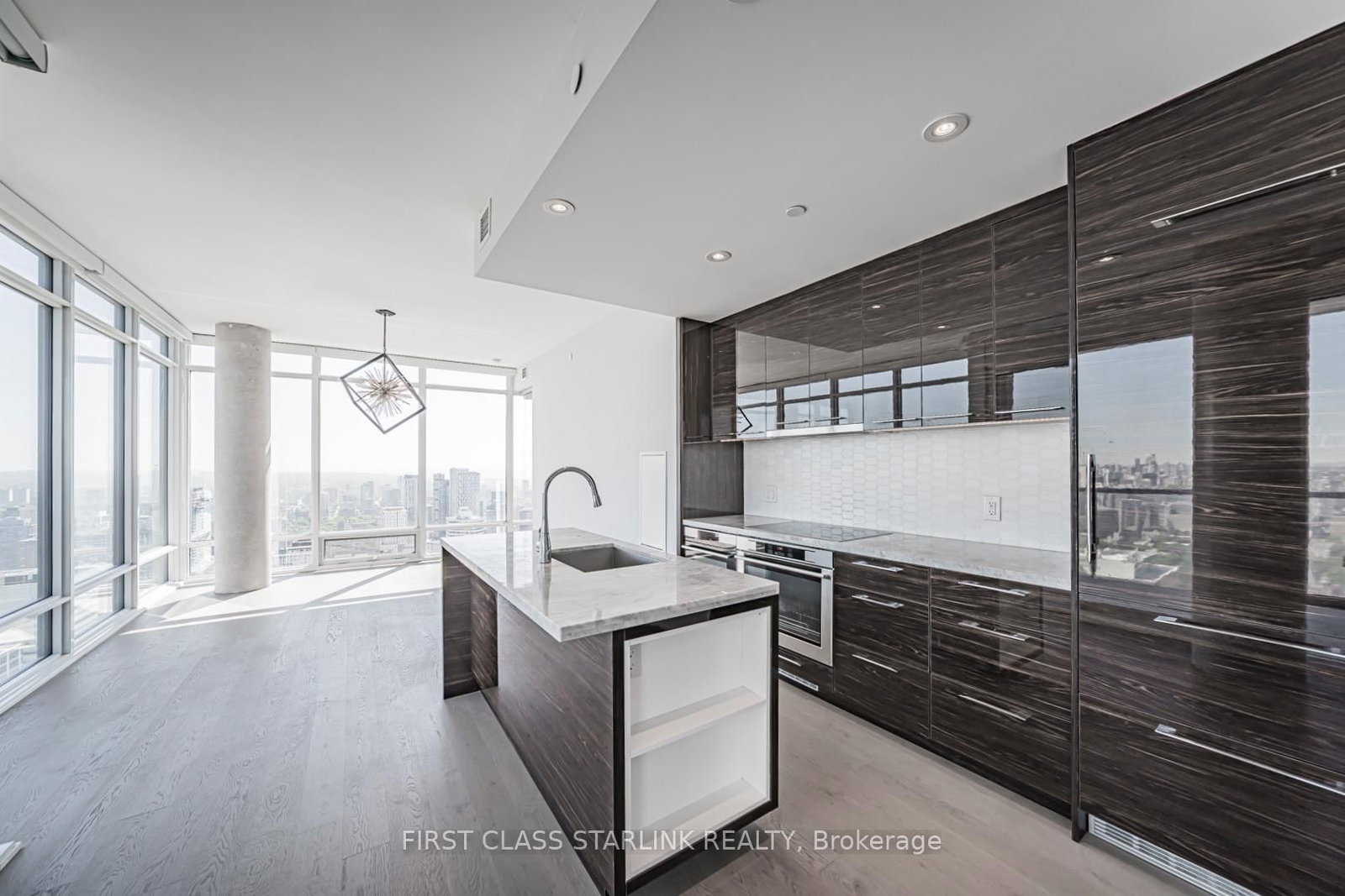 488 University Avenue, Unit 4802 - Photo 2