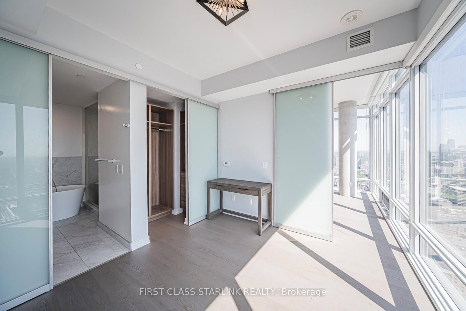 488 University Avenue, Unit 4802 - Photo 8