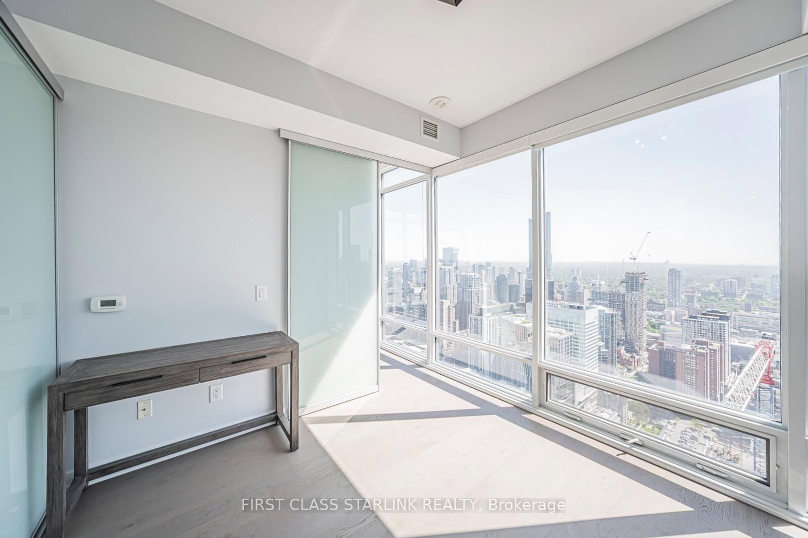 488 University Avenue, Unit 4802 - Photo 9