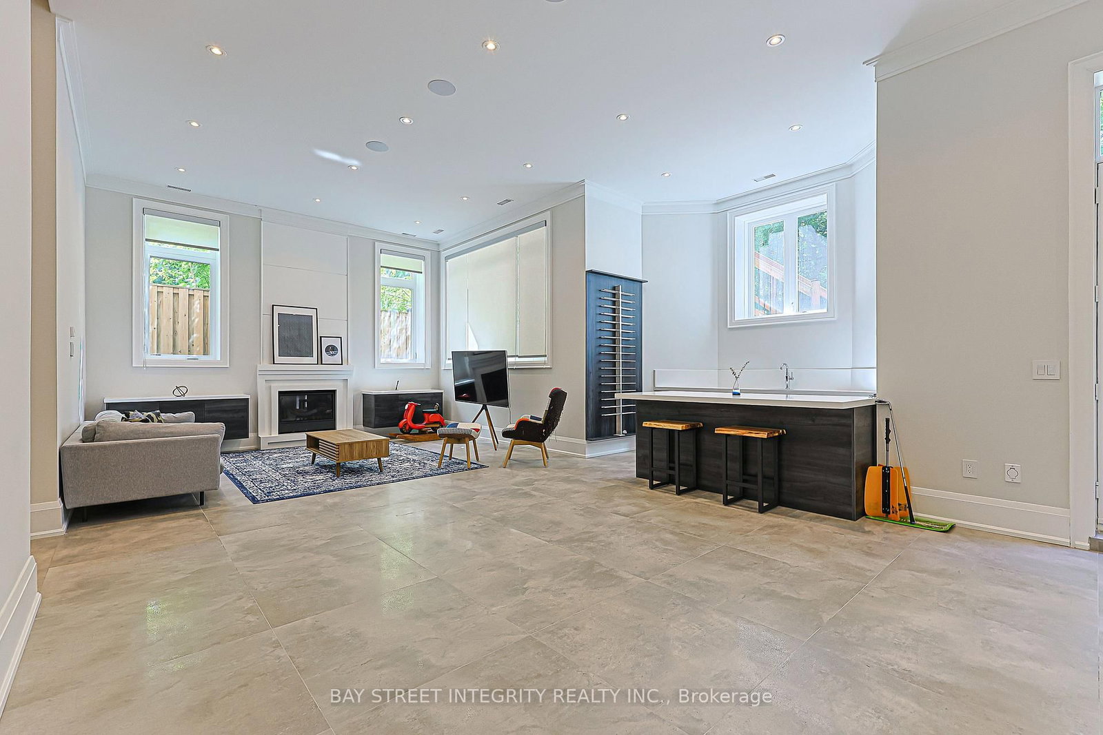 151 Horsham Avenue • Toronto, ON photo 34