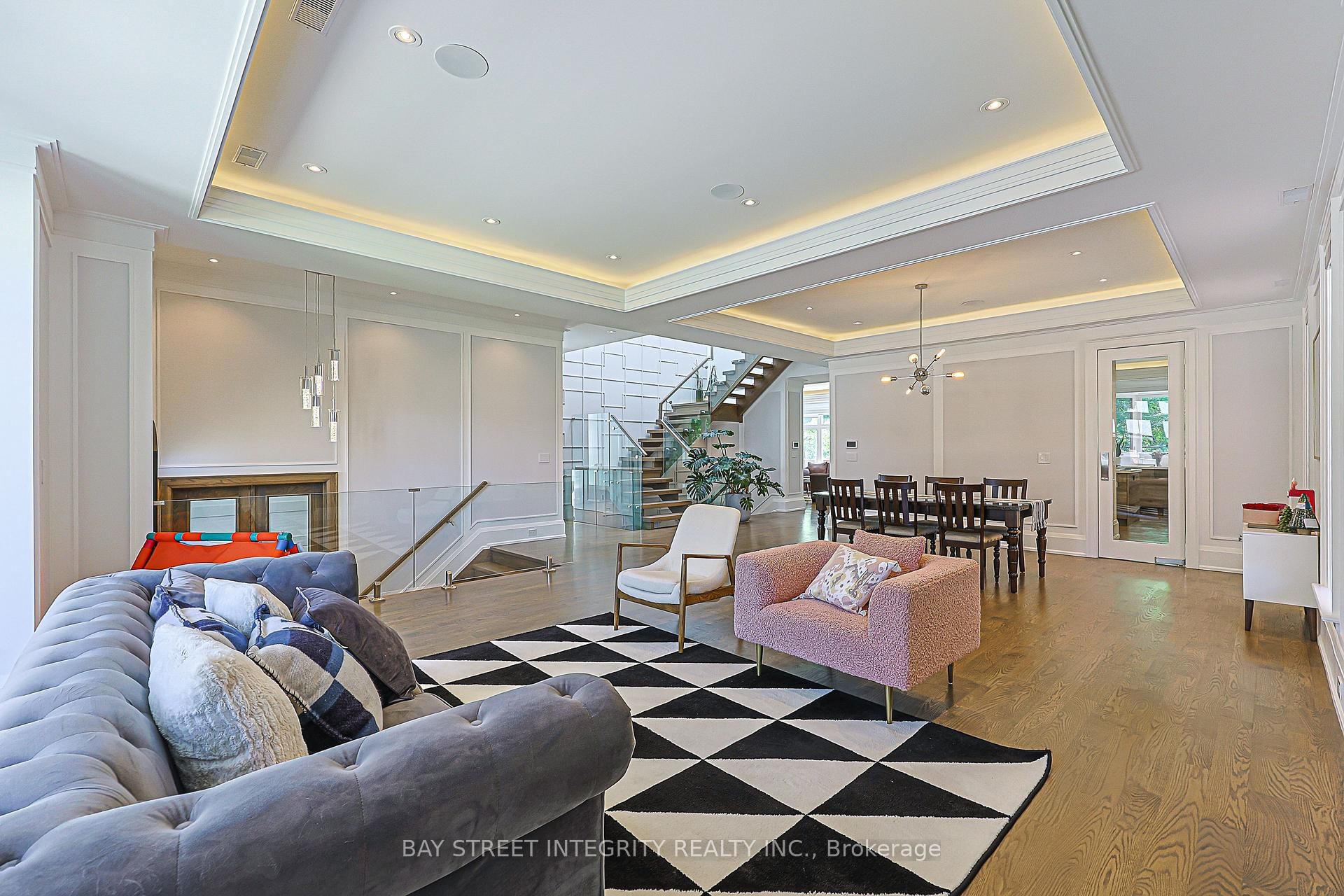151 Horsham Avenue