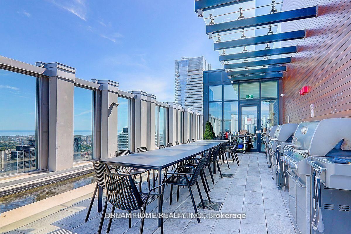 1 Yorkville Avenue, Unit 3003 - Photo 15