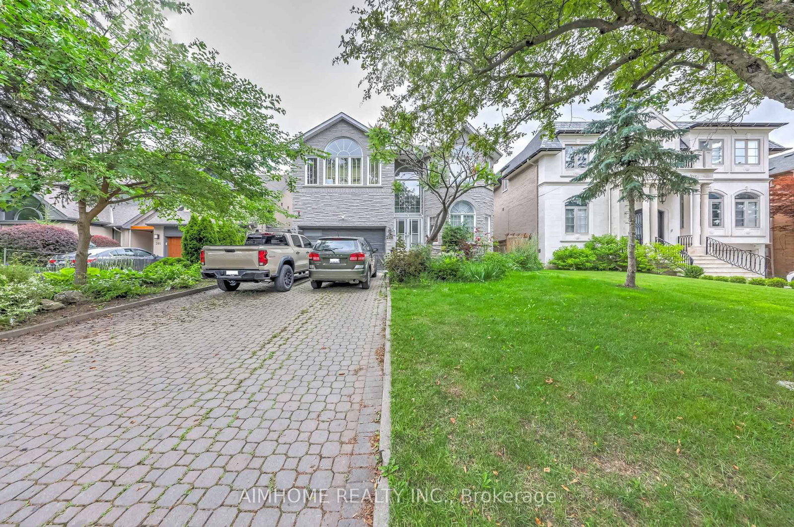 Lower-L-248 Dunview Avenue, Toronto, ON, photo 2