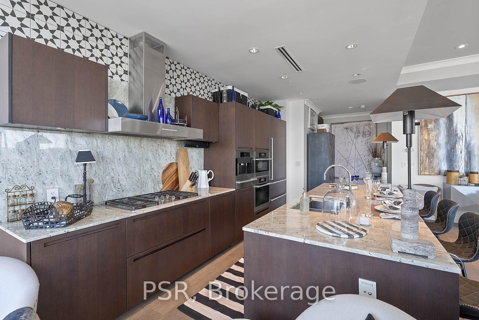 180 University Avenue • #5003 • Toronto, ON photo 16