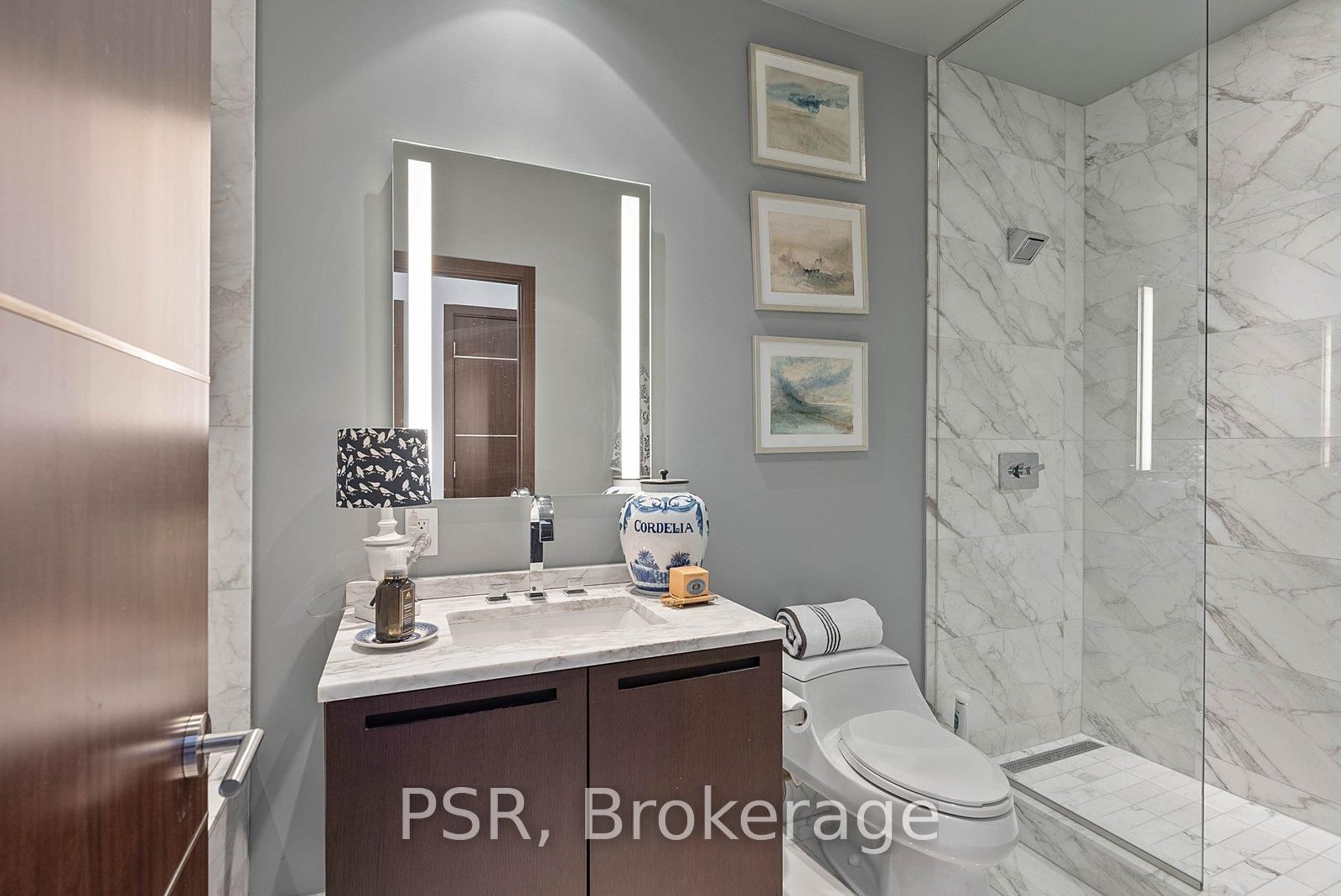 180 University Avenue • #5003 • Toronto, ON photo 39